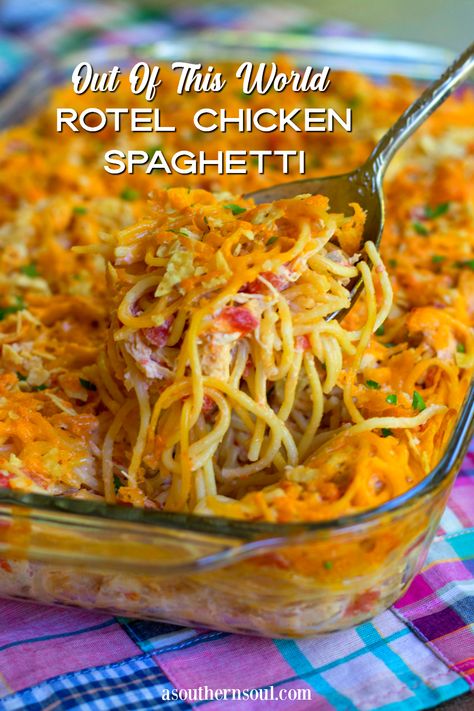 One Pan Chicken Spaghetti, Chicken Spaghetti Freezer Meal, Rotel Chicken Pasta, Rotel Chicken Spaghetti, Rotel Recipes, Chicken Spaghetti Casserole, Spaghetti Recipes Easy, Chicken Spaghetti Recipes, Spaghetti Casserole