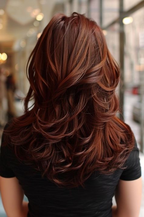 Copper Chocolate Hair, Copper Hair Shades, Chocolate Copper Hair, Rambut Brunette, Braided Hairdo, Fall Hair Trends, Hair Color Auburn, Talcum Powder, Brown Hair Balayage