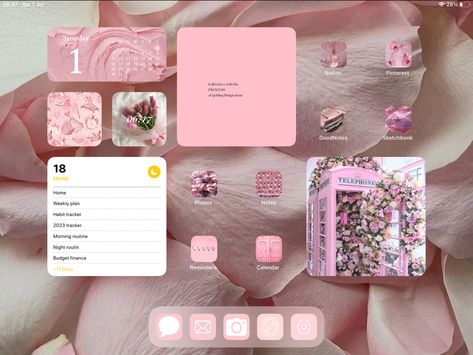 Ipad Aesthetic Customization, Pink Aesthetic Ipad Setup, Ipad Homescreen Ideas Pink Widget, Ipad Homescreen Ideas Aesthetic Pink, Pink Ipad Homescreen Ideas, Pink Ipad Aesthetic Layout, Ipad Layout Ideas Pink, Ipad Inspo Homescreen Aesthetic, Andrea Aesthetic