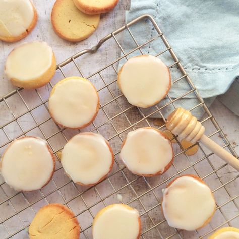 Honey Lemon Cookies, Honey In Recipes, Honey Butter Cookies, Cookie Biscuit Recipe, Brown Butter Honey Cookies, Monde Butter Cookies, Honey Baked Goods, Honey Icing Glaze, Cookie Recipe With Honey