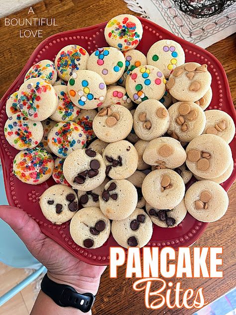 Kodiak Pancake Bites, Mini Muffin Pancakes, Pancake Muffin Bites, Easy Pancake Bites Muffin Tins, Kodiak Mini Muffin Recipes, Pancake Bites Muffin Tins, Pancakes In Muffin Tin, Pancakes In Mini Muffin Tin, Baked Mini Pancakes Muffin Tins