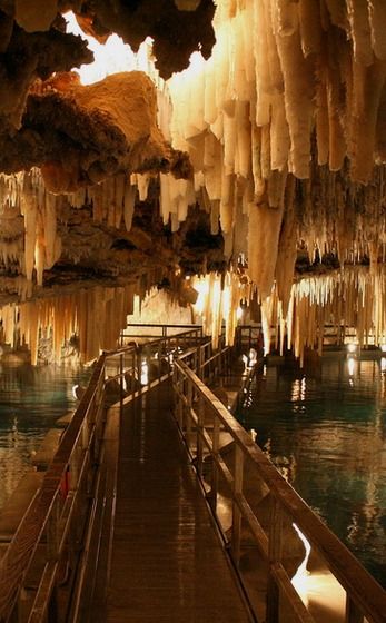 Giant Crystal Cave Mexico, Cave Of Crystals Mexico, Giant Crystal Cave, Crystal Cave Mexico, Underground Crystal Cave, Crystal Caves Bermuda, Cave Village, Stalactite Cave, Gem Cave