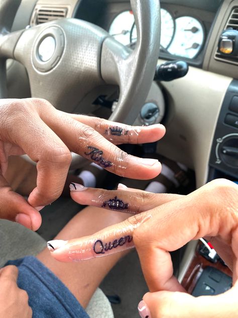 Couples tattoo, cute, fresh tattoo, couple goals, finger tat Matching Tattoos For Couples Black, Queen Finger Tattoo, King And Queen Tattoo, Crown Finger Tattoo, Tattoo King, Queen With Crown, King Queen Tattoo, Demon Time, Couples Tattoo