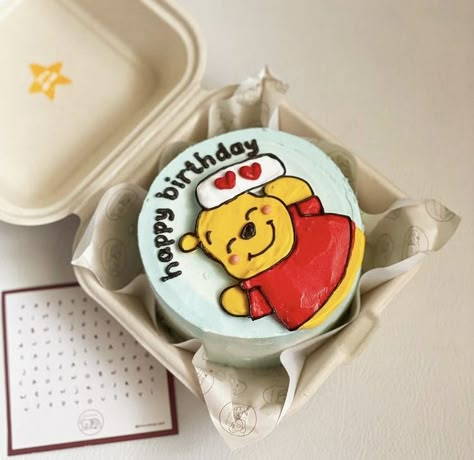 Winnie The Pooh Mini Cakes, Winnie The Pooh Bento Cake, Disney Bento Cake, Pooh Bear Cake, Architecture Cake, Gourmet Chocolate Covered Strawberries, Lunch Cake, Birthday Cake For Women Simple, Pooh Cake