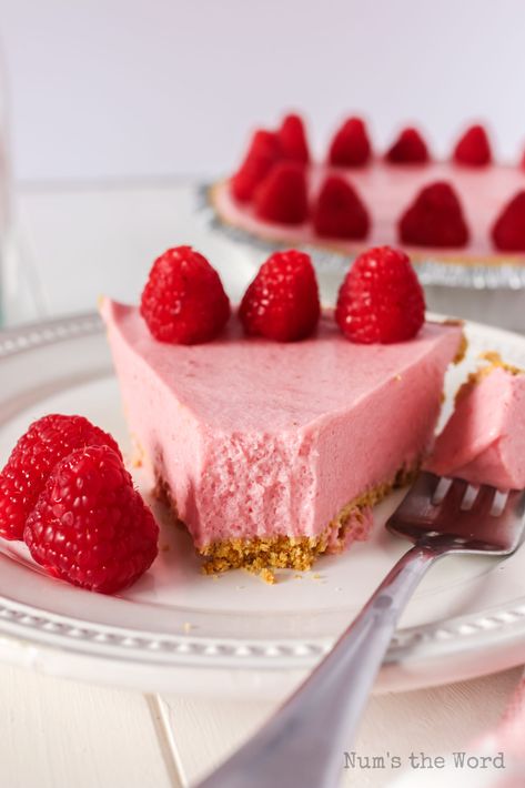 Raspberry Mousse Fancy Raspberry Desserts, Lemon Raspberry Mousse Cake, Raspberry Mousse Desserts, Raspberry Mousse Tart, Raspberry Mousse Pie, Raspberry Mousse Cake Filling, Easy Raspberry Mousse, Bunco Desserts, Raspberry Mouse