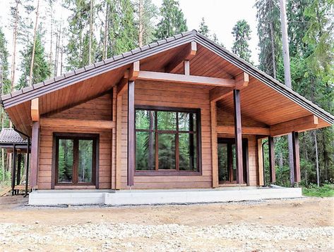 Vente de chalet en kit, maison bois ossature. - Corse vente de chalet en kit et location mobil-home chalet de vacance Bonifacio. Wooden Chalet, Mini Chalet, Modern Wooden House, Garage Apartment Plans, Wooden Cottage, Tiny Cottage, Cabin Living, Dream Cottage, Ranch Style Homes