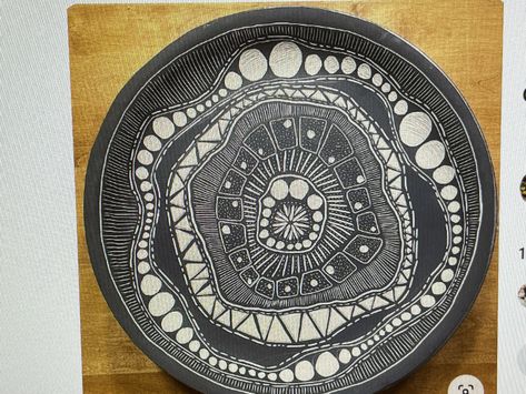 Scrifito Designs, Sgraffito Pottery Ideas, Pottery Scraffito Patterns, Sgraffito Designs Plates, Sgraffito Bowl, Sgraffito Ideas, Ceramic Sgraffito, Sgraffito Pottery, Dinnerware Pottery