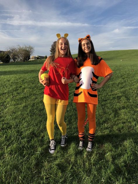 Pooh And Tigger Costume, Halloween Costumes Winnie The Pooh, Piglet Halloween Costume, Piglet Costume, Tigger Halloween, Pooh Costume, Tigger Costume, Fun Halloween Outfits, Winnie The Pooh Costume