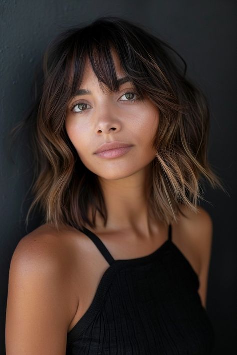 Dark Brown With Honey Blonde Highlights, Dark Hair Blonde Highlights Short, Edgy Highlights For Brown Hair, Dark Brown Hair With Streaks, Short Dark Brown Hair With Highlights, Caramel Highlights Brown Hair, Back To School Hairstyles Short, Brown Hair With Blonde Balayage, Short Dark Brown Hair