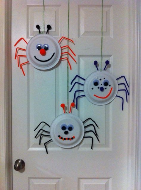 Dekorasi Halloween, Bricolage Halloween, Halloween Crafts Preschool, Spider Crafts, Halloween Crafts For Toddlers, Fun Halloween Crafts, Halloween Arts And Crafts, Toddler Arts And Crafts, Halloween Preschool