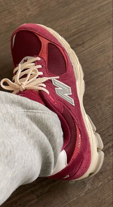 Nb Sneakers, Bape Shoes, New Balance 2002r, Shoe Wishlist, Balance Sneakers, Fresh Shoes, Hype Shoes, Shoe Inspo, Aesthetic Shoes