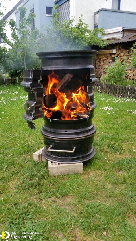 Amazing Wheel Rim Fire Pit Design Ideas | Engineering Discoveries Fire Pit Oven, Rim Fire Pit, Fire Pit Screen, Diy Sauna, Fire Pit Decor, Diy Wood Stove, Diy Grill, Fire Pit Bbq, Fire Pit Grill