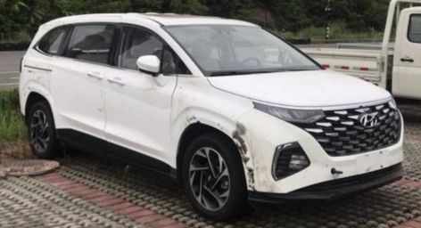 New Hyundai Custo Is A 7-Seater Minivan For China #cars #car #bmw #auto #carlifestyle #supercars #mercedes #ford #racing #turbo #automotive #audi #mk #porsche #supercar #carswithoutlimits #luxury #toyota #news Minivan Interior, Luxury Toyota, Porsche Supercar, Car Bmw, New Hyundai, Ford Racing, Minivan, Infotainment System, Hyundai Sonata