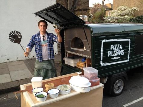 Brilliant new ‘mobile pizza oven’-  in the form of a green Piaggio Ape. They are on Berwick Street, Soho for lunch every day. Best pizzas. Ever. Pizza Pilgrims, Mobile Pizza Oven, Truck Restaurant, Berwick Street, Pizza Food Truck, Mobile Restaurant, Mobile Cafe, Pizza Truck, Food Van