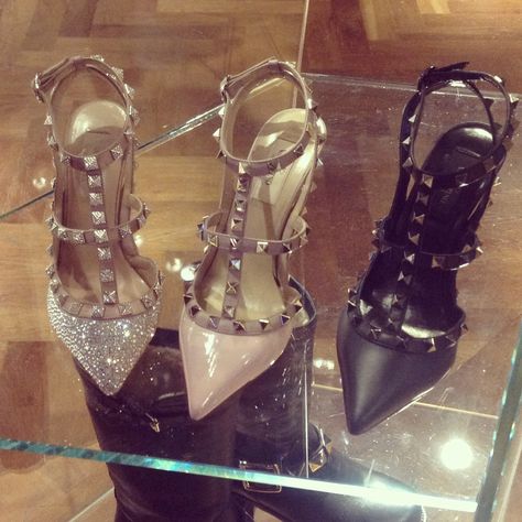 I want them all! Love Valentino!!!!! Valentino Heels, Cute Heels, Valentino Rockstud, Valentino Shoes, Fabulous Shoes, Crazy Shoes, Shoe Obsession, Beautiful Shoes, Luxury Shoes