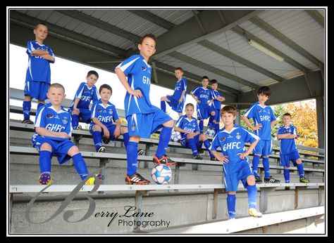 tornado soccer team photo--want to take another pic of fury 01 Soccer Photography Poses, Soccer Team Pictures, Soccer Team Photos, Sports Team Photography, Soccer Photo, Soccer Ideas, Soccer Poses, Soccer Pics, Photo Sport