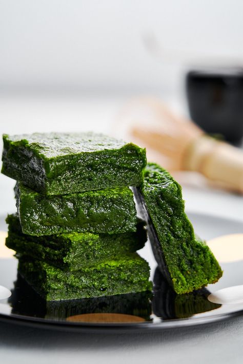 Green Brownies, Matcha Sweets, Matcha Brownies, Green Tea Chocolate, Drinking Green Tea, Matcha Green Tea Recipes, Work Recipes, Matcha Dessert, Best Matcha