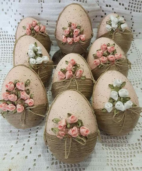 Easter Egg Decorating Ideas, Egg Decorating Ideas, Creative Easter Eggs, Easter Crafts For Adults, Easter Egg Art, Easter Craft Decorations, Spring Easter Crafts, Easter Egg Designs, Easter Egg Crafts