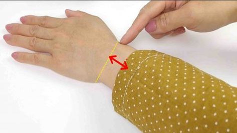 How To Lengthen Sleeves, Tips Menjahit, Sewing School, Sewing Class, Diy Tips, Free Machine Embroidery Designs, Free Machine Embroidery, Watch Videos, Sewing Tips