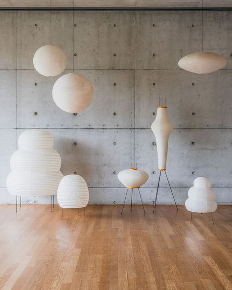 @vitra on Instagram: “In 1951 Isamu Noguchi began to design the Akari Light Sculptures, works characterised by weightless luminosity. He chose the name 'akari'…” Akari Light Sculpture, Akari Noguchi Lamp, Noguchi Akari Lamp, Akari Lamp Interior, Isamu Noguchi Lamp, Noguchi Lamps, Akari Noguchi, Akari Lamp, Akari Light