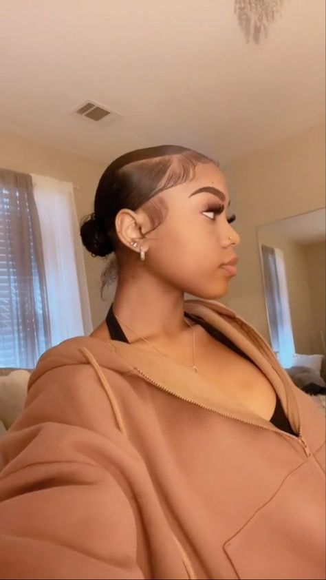 Short Slicked Back Hair, Sleek Bun Hairstyles, Slick Back Bun, Slick Ponytail, Short Natural Curly Hair, Natural Hair Bun Styles, Short Hair Bun, Quick Natural Hair Styles, Slick Back