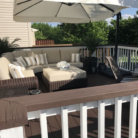 Behr Padre Brown deck paint with ultra white railings. White And Brown Deck, Brown Deck Paint, Brown And White Deck, Deck Paint Colors Ideas, Deck Ideas Townhouse, Small Deck Ideas On A Budget, Small Deck Ideas, Deck Paint Colors, Brown Deck