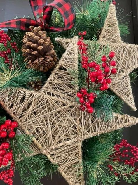 Christmas Lanterns Diy, Christmas Parol, Outdoor Christmas Tree Decorations, Christmas Tree Ornament Crafts, Christmas Art Projects, Christmas Star Decorations, Outdoor Christmas Tree, Christmas Arts And Crafts, Christmas Tree Crafts