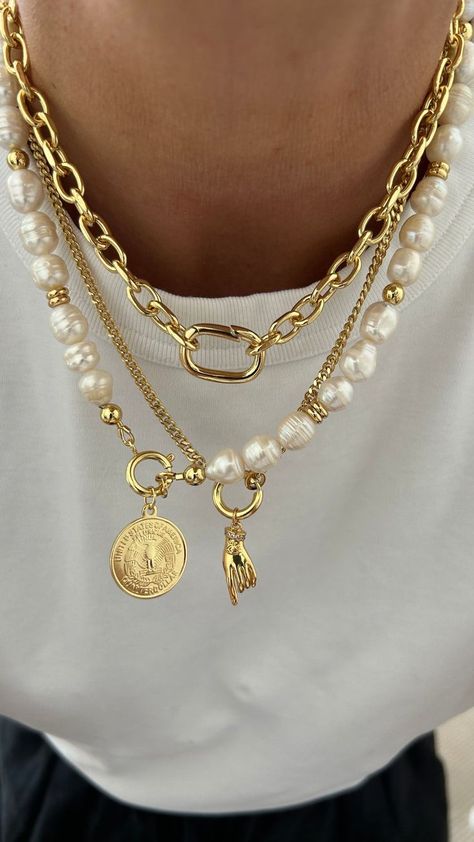 Lola necklace - chain & big clasp Chunky Gold Jewelry Aesthetic, Chunky Jewelry Aesthetic, Chunky Necklaces Statement, Chunky Heart Necklace, Chunky Jewelry Necklace, Gold Statement Jewelry, Chunky Gold Jewelry, 2025 Board, Chunky Gold Necklaces