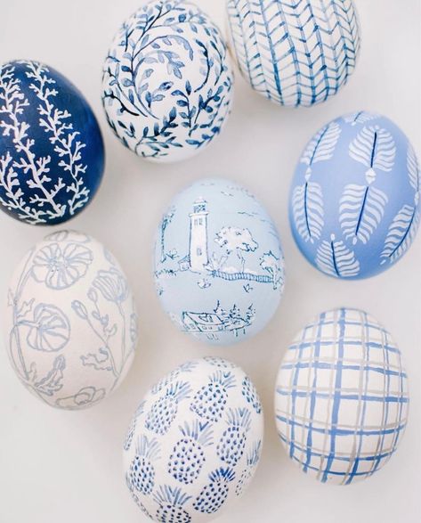 Easter Egg Painting Ideas, Egg Painting Ideas, Hand Painted Easter Eggs, Shaving Cream Easter Eggs, Painted Easter Eggs, Creative Easter Eggs, Easter Wood Crafts, Easter Egg Art, Diy Easter Gifts