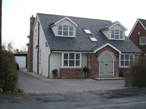 Conversion of 2 bedroom detached bungalow | Davis Design Bungalow Loft Conversion, Bungalow Extension, Bungalow Porch, House Facade Ideas, Loft Renovation, Bungalow Conversion, Honeysuckle Cottage, Dormer Bungalow, External Design