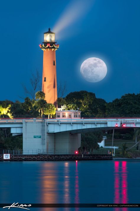 Jupiter Lighthouse Christmas Eve Moon Rise 2015 – HDR Photography by Captain Kimo Lighthouse Christmas, Moon Over Water, Jupiter Lighthouse, Calm Evening, Steam Trains Photography, Lighthouse Photos, Lighthouse Pictures, Jupiter Florida, Lighthouse Art