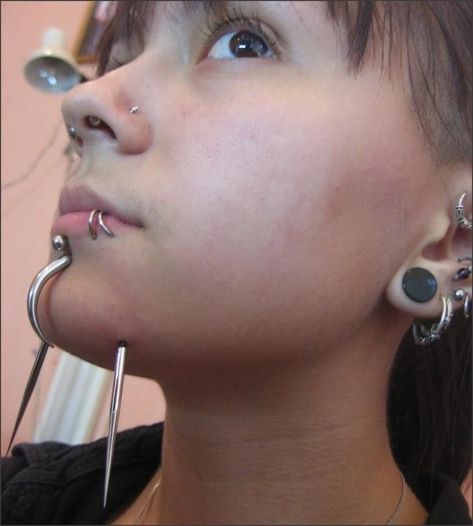 Eye Catching Tattoos, Chin Piercing, Unusual Piercings, Crazy Piercings, Body Modification Piercings, Nostril Piercing, Face Piercings, Cool Piercings, Labret Piercing