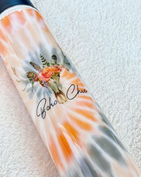 Boho Tumbler Ideas, Boho Water Bottle, Tie Dye Tumbler, Fabric Tumblers, Sunset Tumbler, Boho Tumbler, Glitter Tumbler Cups, Tumbler Ideas, Crafty Gifts