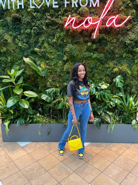 Stacked Jeans And Dunks, Yellow And Blue Dunks Outfit, Navy Blue And Yellow Dunks Outfit, Blue And Yellow Outfit Ideas Black Women, Yellow Dunks Outfit, Stacked Jeans Outfit, Dunks Outfit Black Women, Yellow Dunks, Forces Outfit