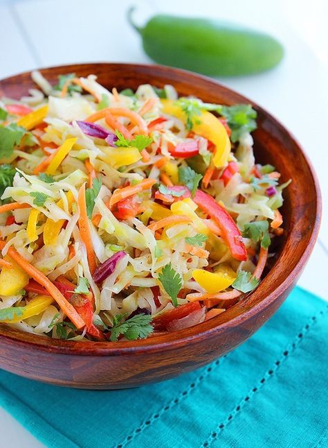 Tangy Tex-Mex Bell Pepper Slaw Pepper Slaw, Salad Coleslaw, Bell Pepper Salad, Coleslaw Salad, Super Salads, Bell Pepper Recipes, Savory Salads, Salad Pasta, Slaw Recipes