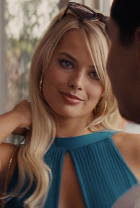 The Wolf Of Wall Street Margo Robbie, Margo Robbie Wolf On Wallstreet, Naomi Lapaglia Aesthetic, Margot Robbie Wolf Of Wall Street Hair, Naomi Wolf Of Wall Street, Naomi Belfort, Margot Robbie Wolf, Margot Robbie Hair, Naomi Lapaglia