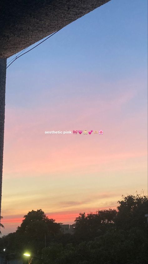 Sky Captions, Sunset Captions For Instagram, Golden Sky, Simplistic Wallpaper, Sunset Quotes Instagram, Sky Quotes, Story Story, Mahabaleshwar, Lovecore Aesthetic