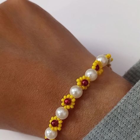 Pick any 1 for just ₹99/- 🎀Pretty daisy & sunflower beaded bracelets for your daily wear. •Dm to place an order •Customisable . . . #bracelets #daisybracelet #beadedbracelets Daisy Bracelet, Place An Order, Placing An Order, Daily Wear, Sunflower, Daisy, Beaded Bracelets, How To Wear, Quick Saves