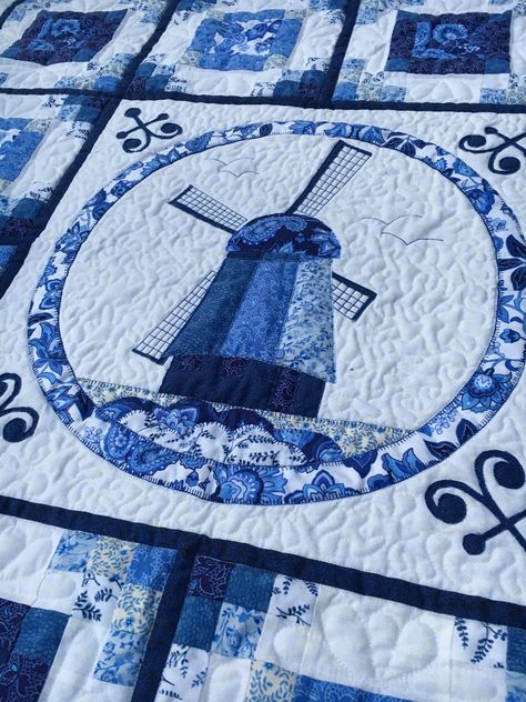 Dutch Quilt, Hand Quilting Frames, Heritage Quilt, Quilted Garments, Blue Quilt Patterns, Windmill Pattern, Quilt Hanging, Fusible Applique, Blue Quilt