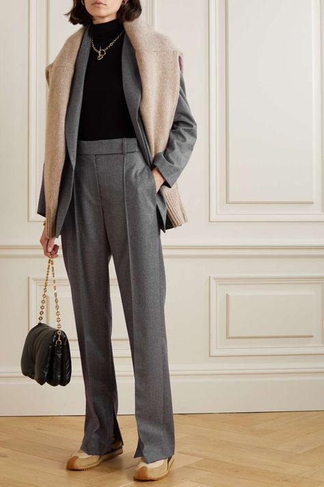 Brunello Cucinelli Net A Porter, Lady Aesthetic, Androgynous Outfits, Androgynous Style, Cleaning Lady, Color Combinations For Clothes, Everyday Chic, Androgynous Fashion, Casual Sport