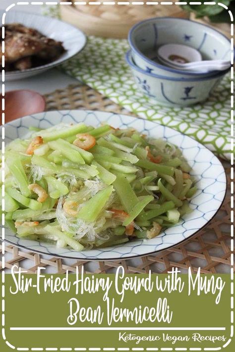 A popular Cantonese-style recipe for hairy gourd (mao gua) stir-fried with garlic and fried dried shrimps, and braised in delicious stock with mung bean vermicelli (tang hoon) until soft and tender. Vermicelli Recipes, Vegetarian Recipes Dinner Healthy, Popular Food, Food Meals, Pinterest Page, Mung Bean, Vegetarian Recipes Easy, Easy Appetizer Recipes, Family Friendly Meals