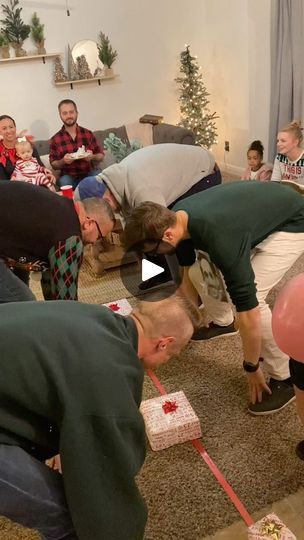 26K views · 327 reactions | One of my favorite games for any Christmas party has to be this one!!! Heads , shoulders, knees, and toes ….PRESENT 🎄🎄🎄Christmas edition 🎄🎄🎄 start off with a few boxes and wrap them, put them in between the players the last one to grab the last box wins! Warning ⚠️: this game gets intense, please use sturdy boxes 😂 #ChristmasGames #minutetowinitgames #christmasminutetowinitgames #ChristmasParty #uglysweaterparty #christmasfun #juegosdenavidad #christmas #uglysweaterchristmasparty #christmasmemories #familyfungames #navidad | Rosio Vazquez | rachel.keohane · Original audio Head Shoulder Knees Toes Christmas Game, Fun Family Christmas Games, Xmas Games, Christmas Games For Kids, Minute To Win It Games, Christmas Games For Family, Family Fun Games, Minute To Win It, Ugly Christmas Sweater Party