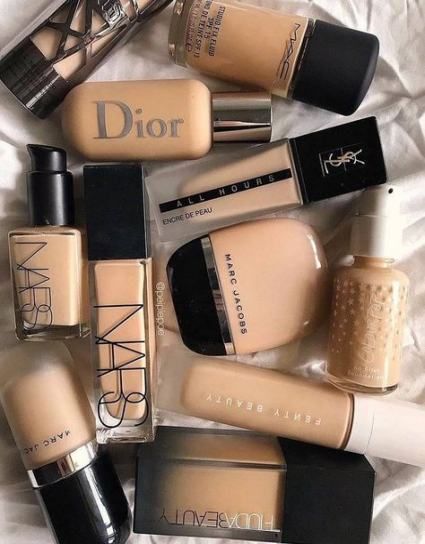 https://ombiaombia.wordpress.com/2021/01/30/cosmetics-116/ Koleksi Makeup, Make Up Kits, Penyimpanan Makeup, Makeup Collection Goals, Mascara Hacks, Maquillage On Fleek, Alat Makeup, It Cosmetics Foundation, Smink Inspiration