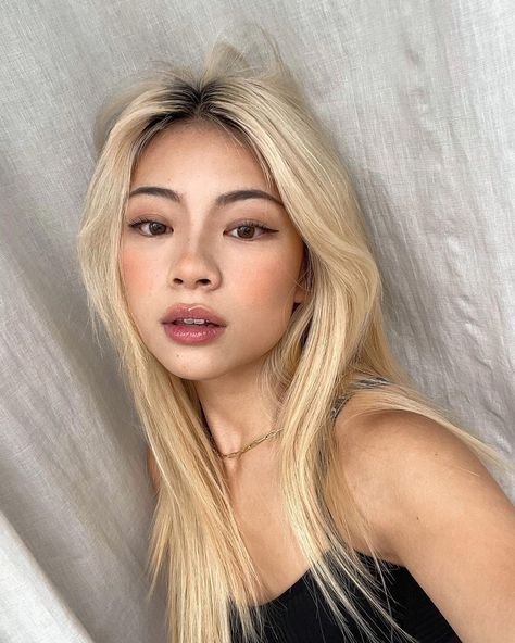 Asian Blonde Hair, Blonde 2023, Magnolia Parks, Blonde Hair Makeup, Blonde Asian, Girl's Swag, Makeup For Blondes, Blonde Hair Inspiration, Annabeth Chase