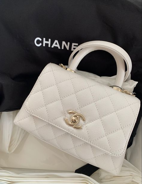 Chanel handbag, Chanel coco handle, Chanel white handbag, Chanel bag Cute Chanel Bags, Chenal Hand Bag, White Chanel Bag Outfit, Chanel Handbag White, Chanel White Bag, Chanel Top Handle Bag, White Bag Outfit, Luxury Unboxing, Luxurious Handbags