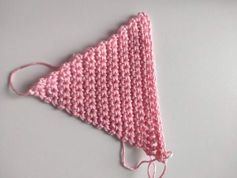 How to crochet and easy single crochet triangle Crochet Triangle Pattern Diagram, Triangle Pattern Crochet, Solid Triangle Crochet Pattern, Crochet Right Angle Triangle, Crochet Small Triangle, How To Crochet A Triangle Tutorials, How To Crochet Triangles, Crochet Shapes Flat, How To Crochet A Triangle