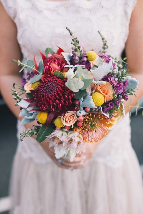 Australian Bouquet, Wedding Bridesmaid Bouquets, Bouquet Champetre, Country Garden Weddings, Billy Buttons, Australian Flowers, Australian Native Flowers, Australian Native, Spray Roses