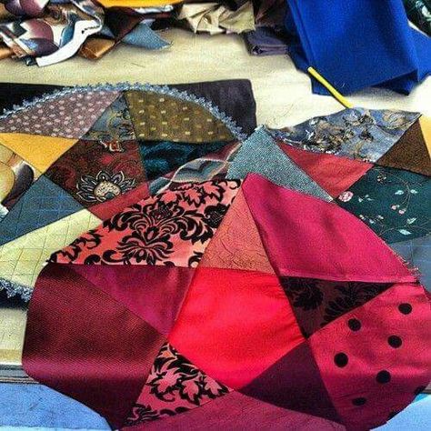 Wheel Crafts, Witch Crafts, Wiccan Crafts, Pagan Crafts, Witch Cottage, Wiccan Witch, Pagan Art, Witchy Crafts, Star Quilt