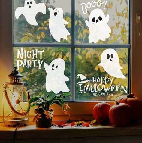 Window Decorations Halloween, Halloween Chalk Marker Window, Glass Door Halloween Decorations, Ghost Window Display, Window Halloween Painting, Ghost Window Painting, Halloween Window Chalk Art, Easy Halloween Window Painting Ideas, Halloween Window Display Retail