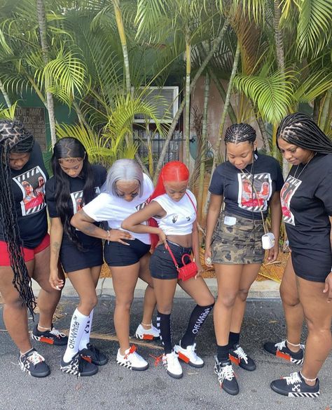 6flags Outfit, 6 Flags Outfit, Mix Baby Girl, Red And Black Outfits, Squad Outfits, Bestie Outfits, Matching Outfits Best Friend, Bff Outfits, Flag Outfit